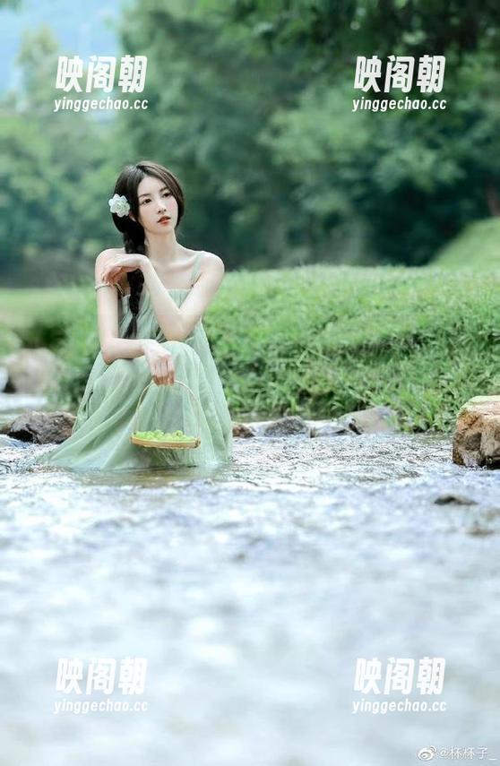 91今日吃瓜 观看!在91今日吃瓜,热门大瓜像潮水般涌来,手忙脚乱的心情你能懂嘛?