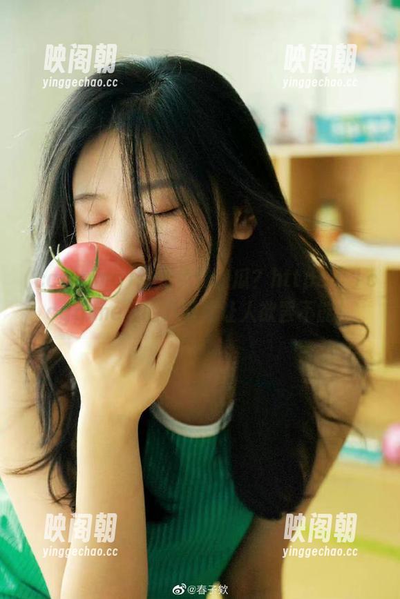 想要免费的瓜？https丿丿ccgg.me里的八卦更让人欲罢不能！