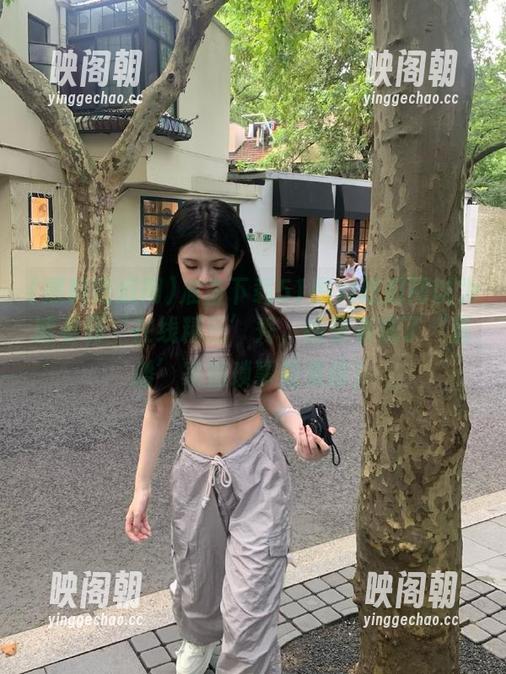黑料吃瓜网 准备下载51黑料吃瓜网以为能看到‘在线精品’秀,结果看成了‘直播’家庭琐事的集锦!